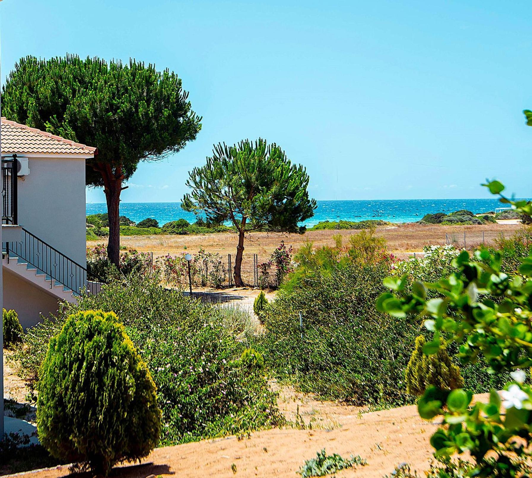 Romanos Beach Villas Екстер'єр фото