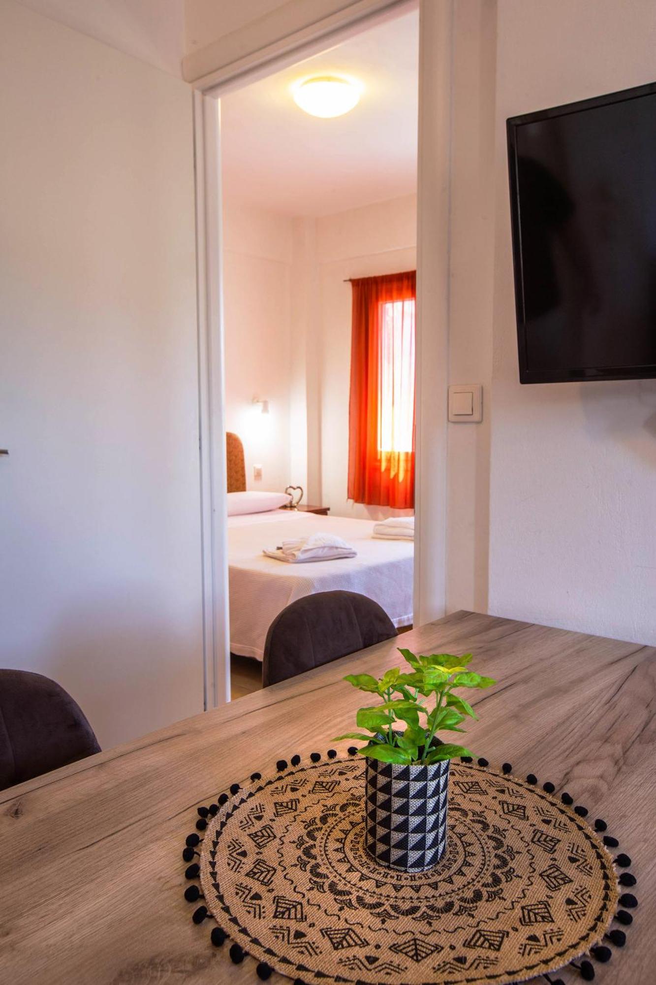 Romanos Beach Villas Екстер'єр фото