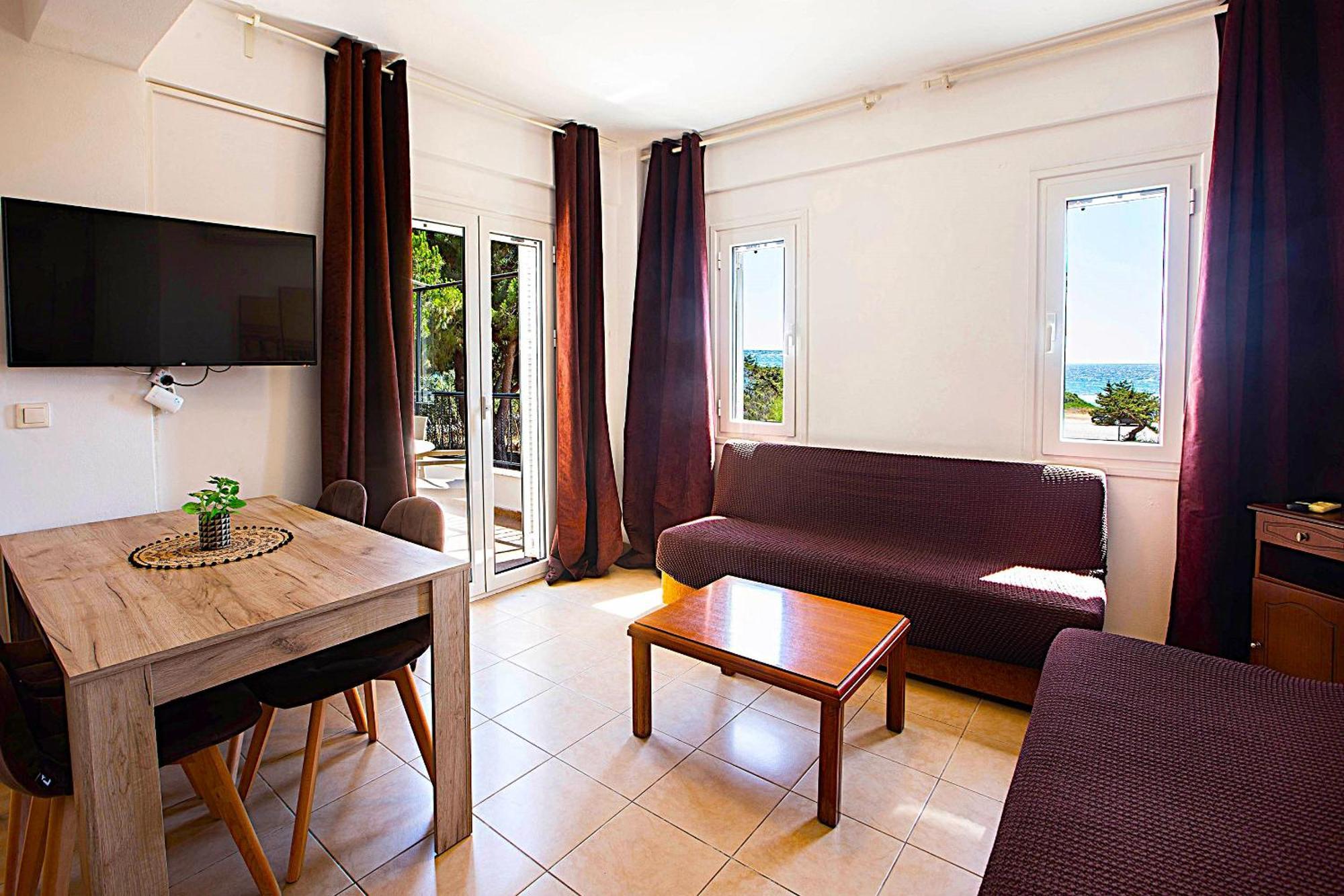 Romanos Beach Villas Екстер'єр фото
