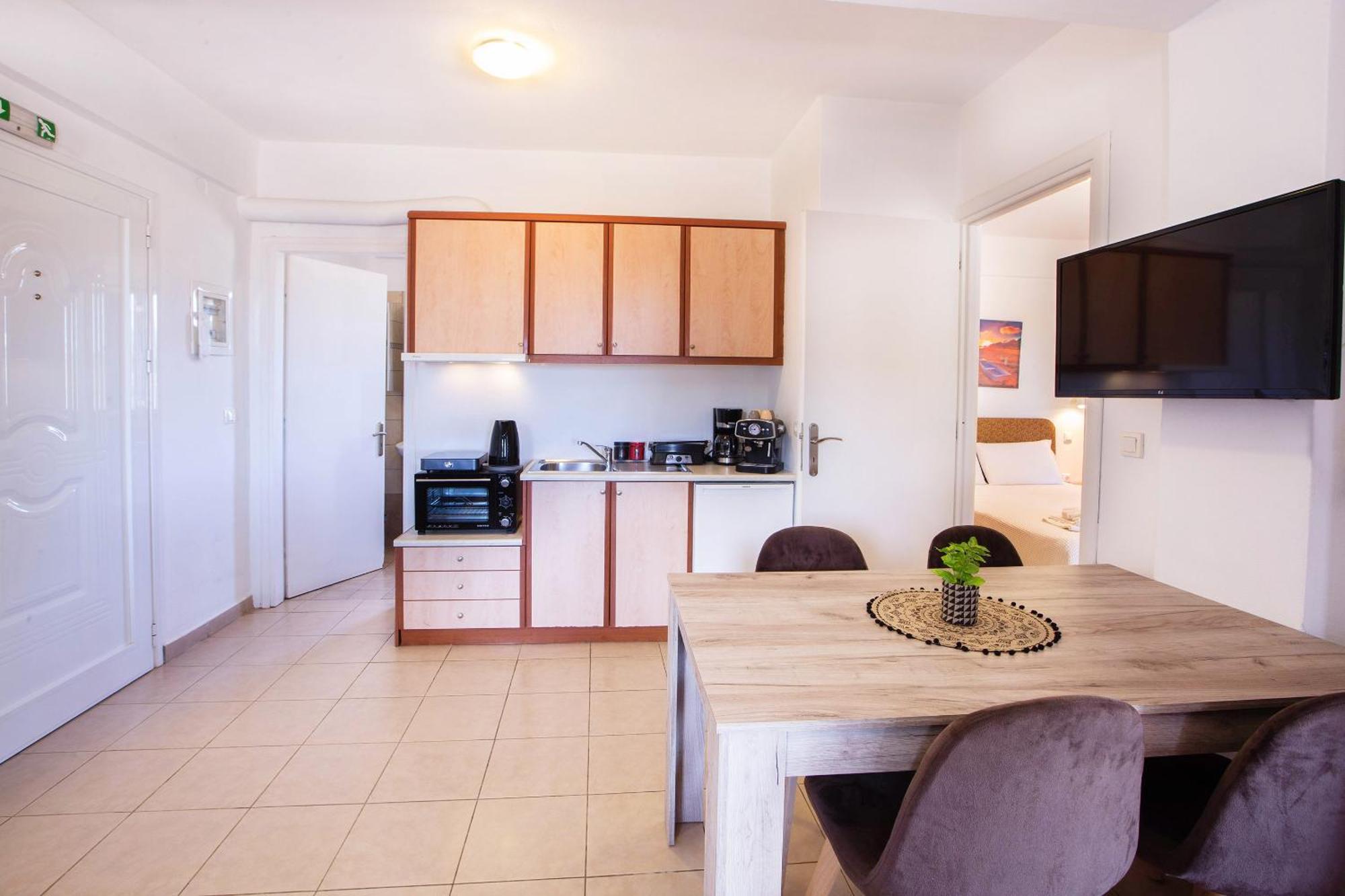 Romanos Beach Villas Екстер'єр фото