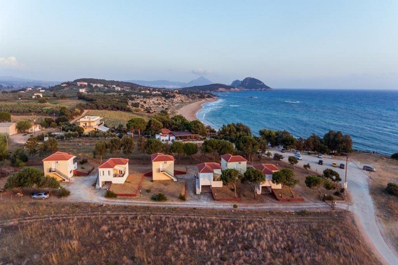 Romanos Beach Villas Екстер'єр фото